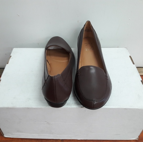 Naturalizer - Picture 3 of 3